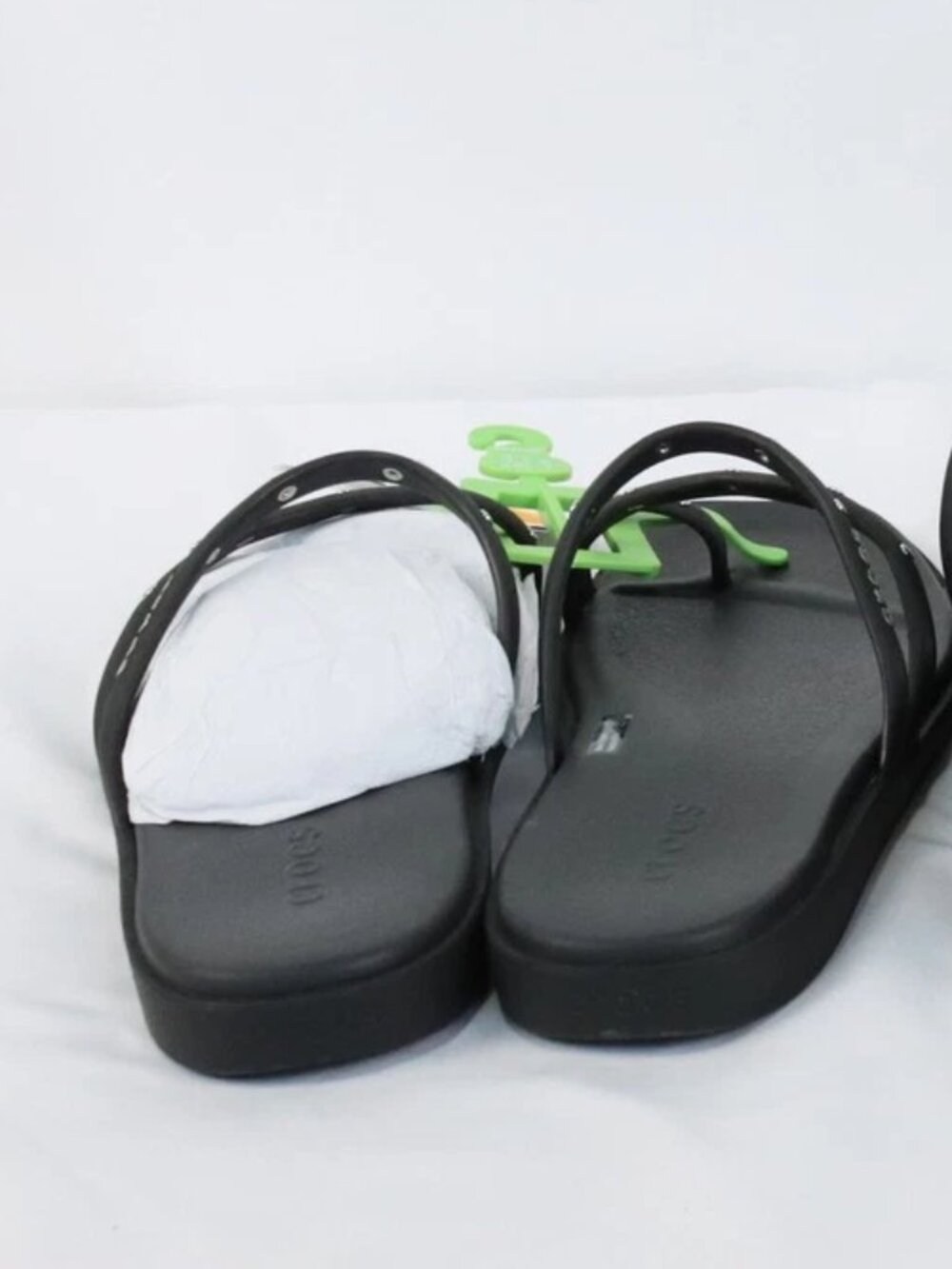 Crocs Miami Studded Toe Loop Sandal Work School Party Casual Travel Beach Cruise - Picture 3 of 4